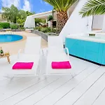 Вілла Luxe With Private Pool, Jacuzzi And Spectacular Views *